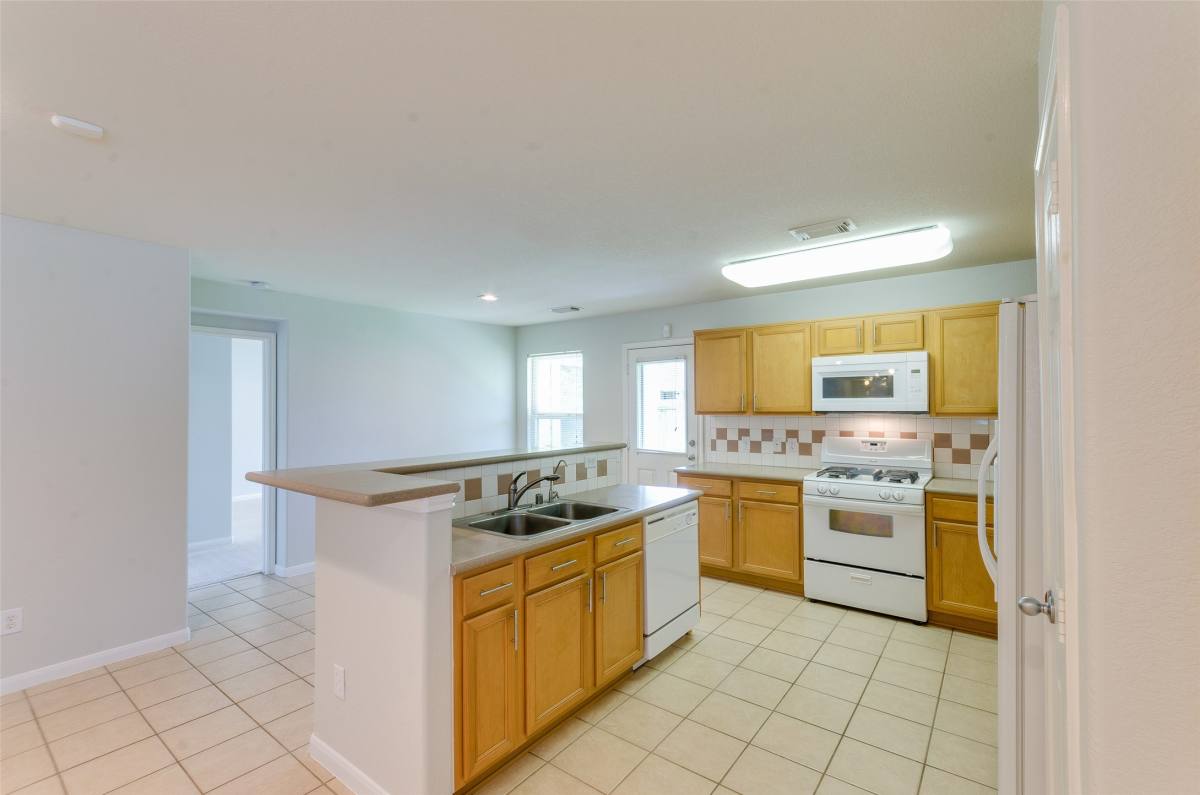 Apartment for rent at 3302 Legends Landing Dr, Spring, TX 77386
