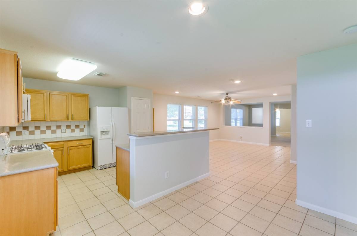 Apartment for rent at 3302 Legends Landing Dr, Spring, TX 77386