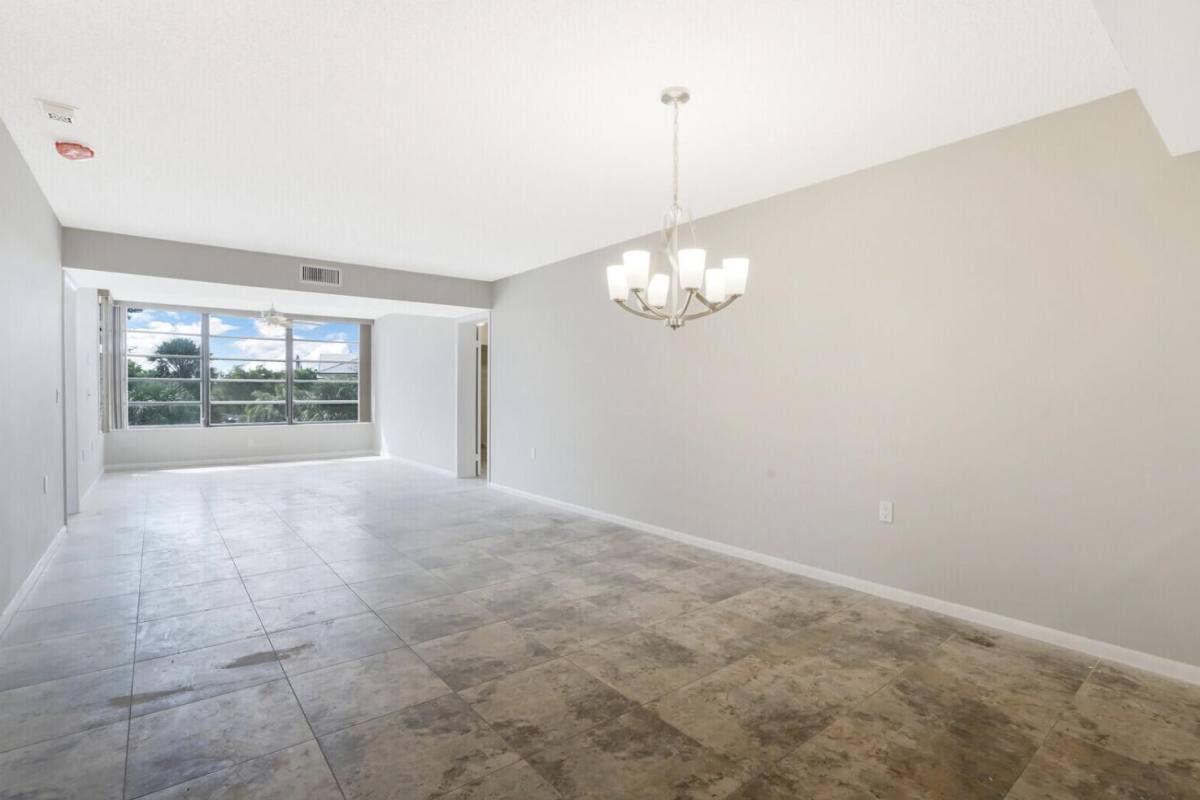 Apartment for rent at 3636 Whitehall Dr #401, West Palm Beach, FL 33401