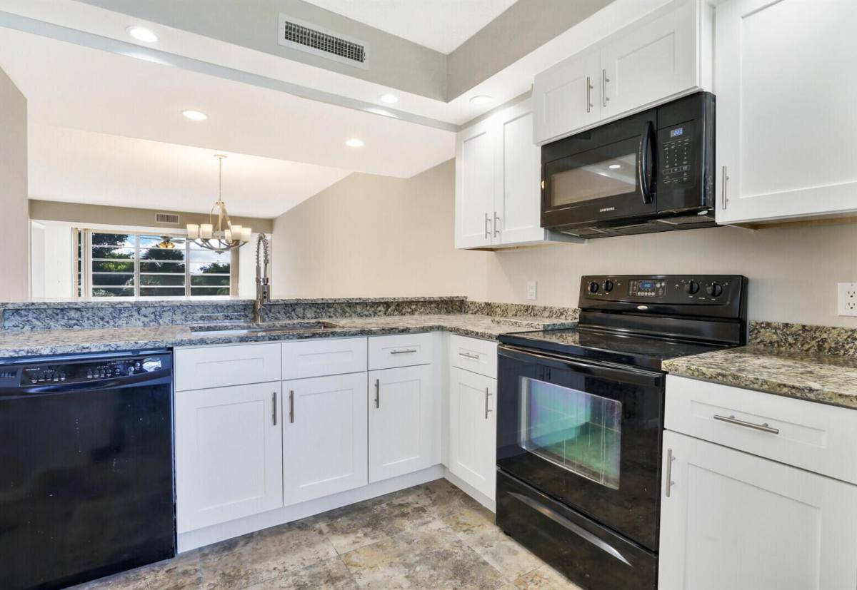 Apartment for rent at 3636 Whitehall Dr #401, West Palm Beach, FL 33401