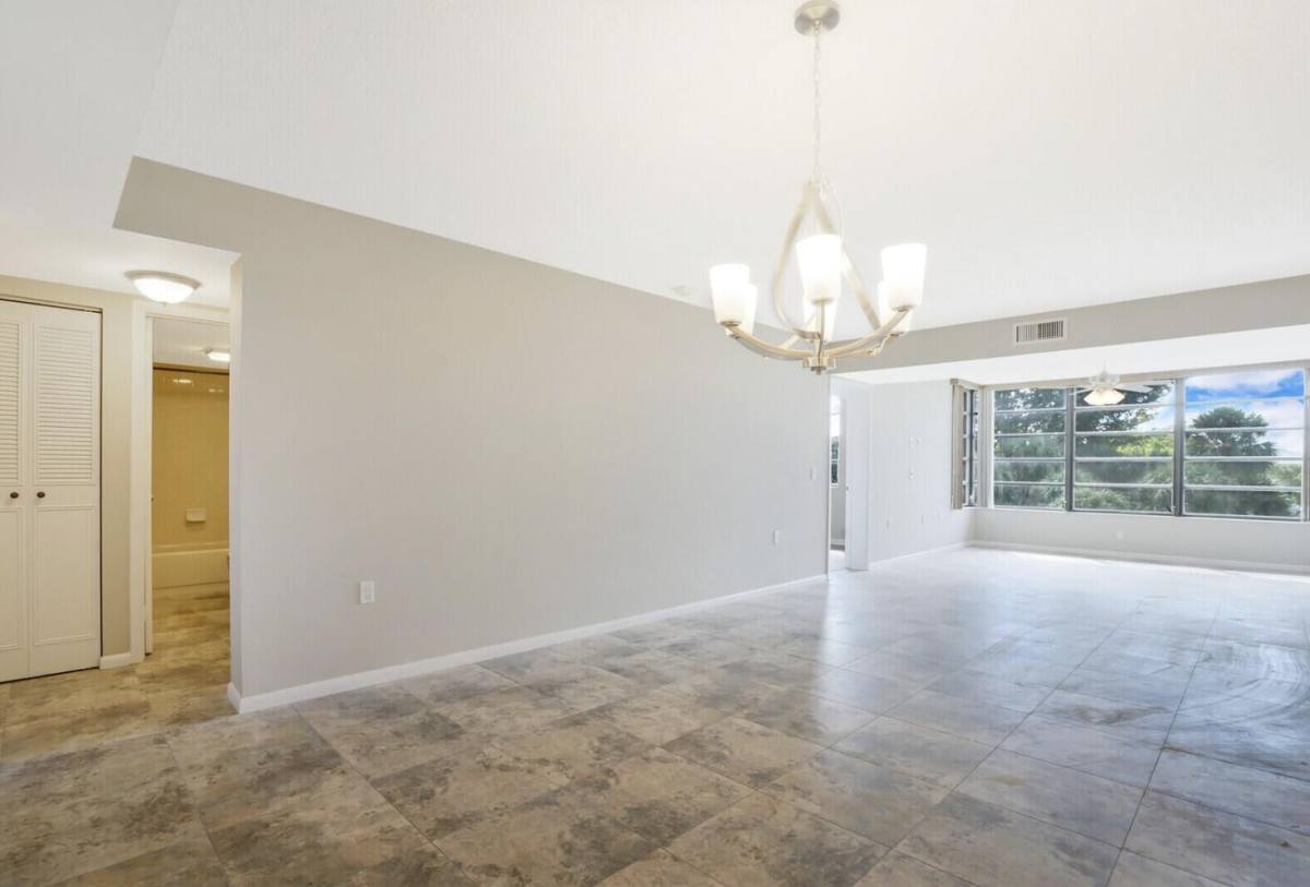 Apartment for rent at 3636 Whitehall Dr #401, West Palm Beach, FL 33401