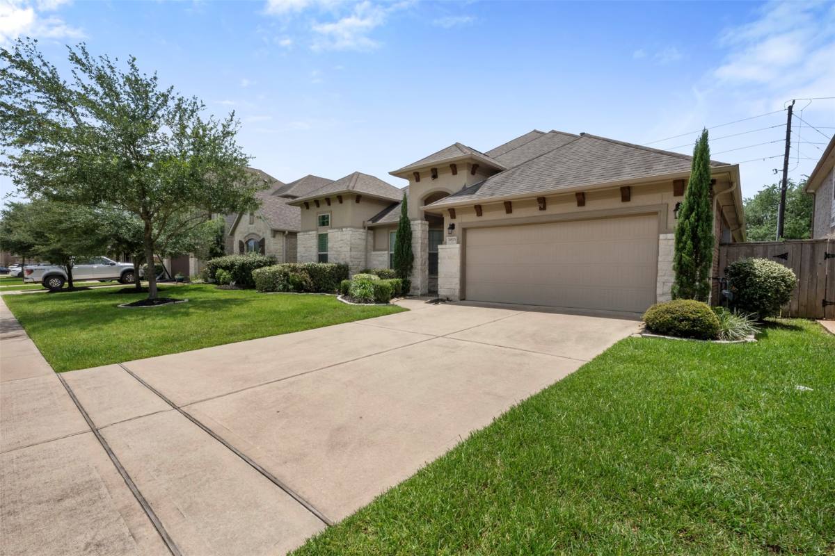 Apartment for rent at 20123 Cascading Falls Blvd, Cypress, TX 77433
