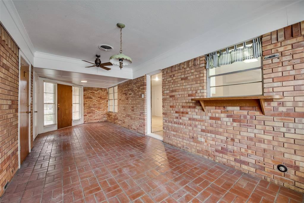 Apartment for rent at 1002 Majors Dr, Mesquite, TX 75149