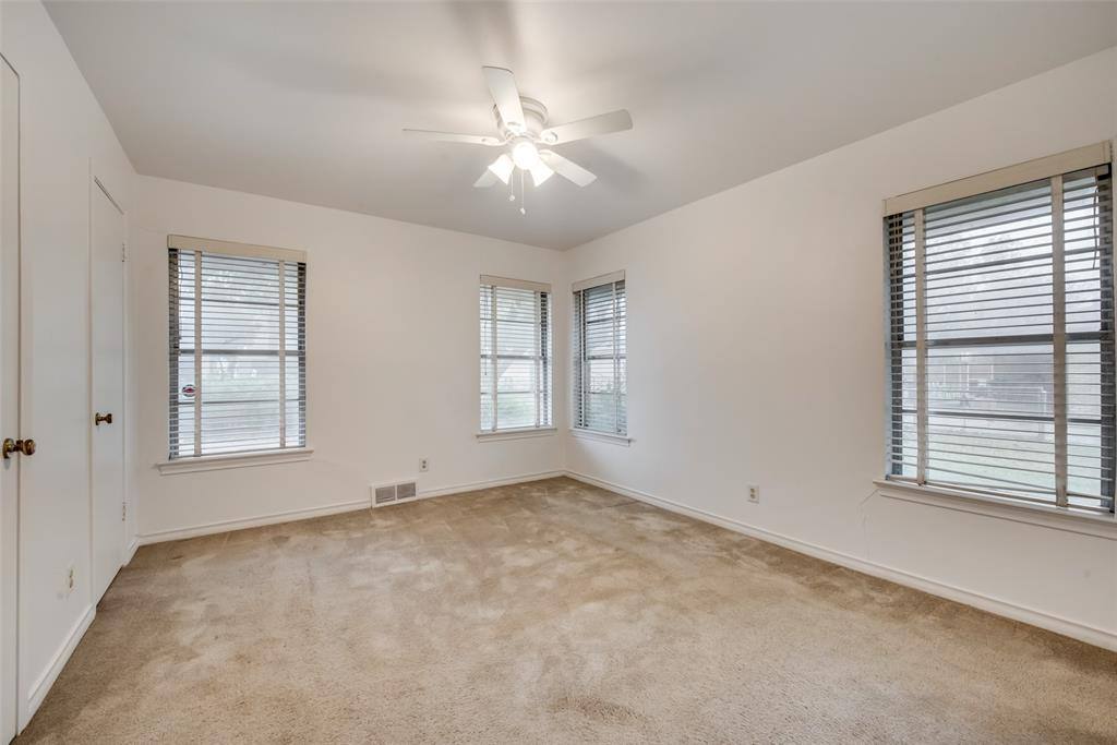 Apartment for rent at 1002 Majors Dr, Mesquite, TX 75149