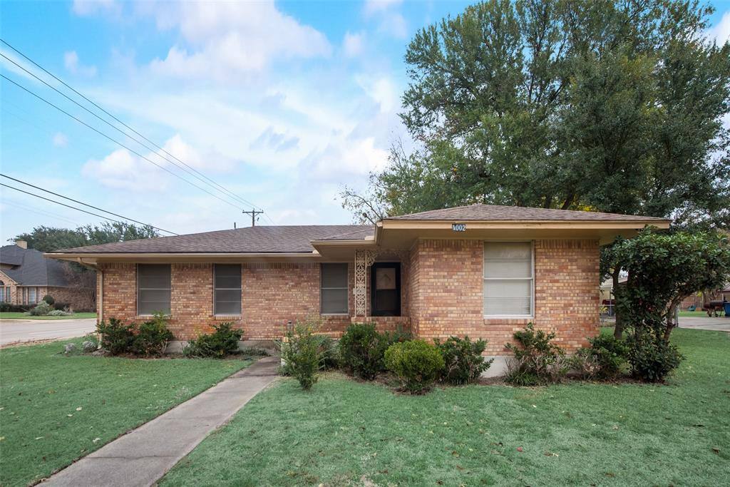 Apartment for rent at 1002 Majors Dr, Mesquite, TX 75149