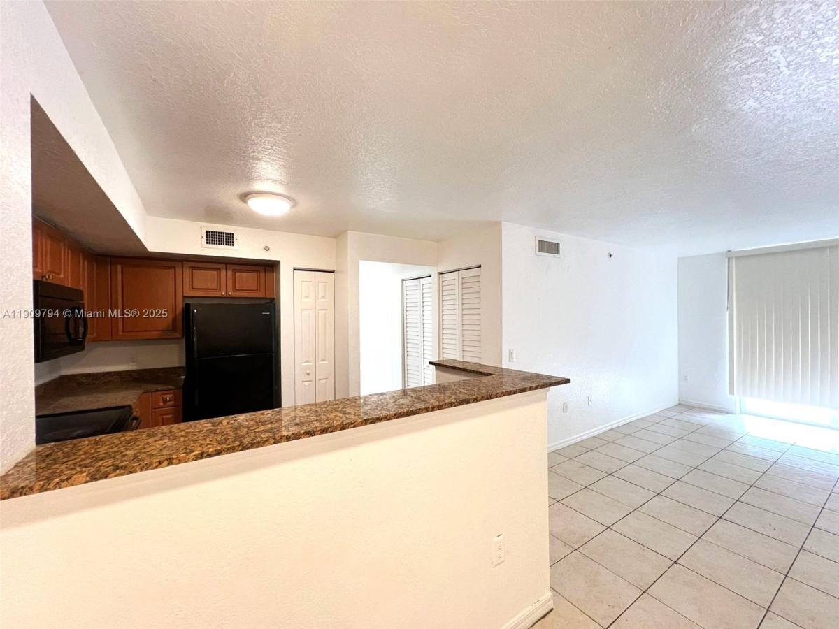 Apartment for rent at 13820 NE 3rd Court #109, Miami, FL 33161