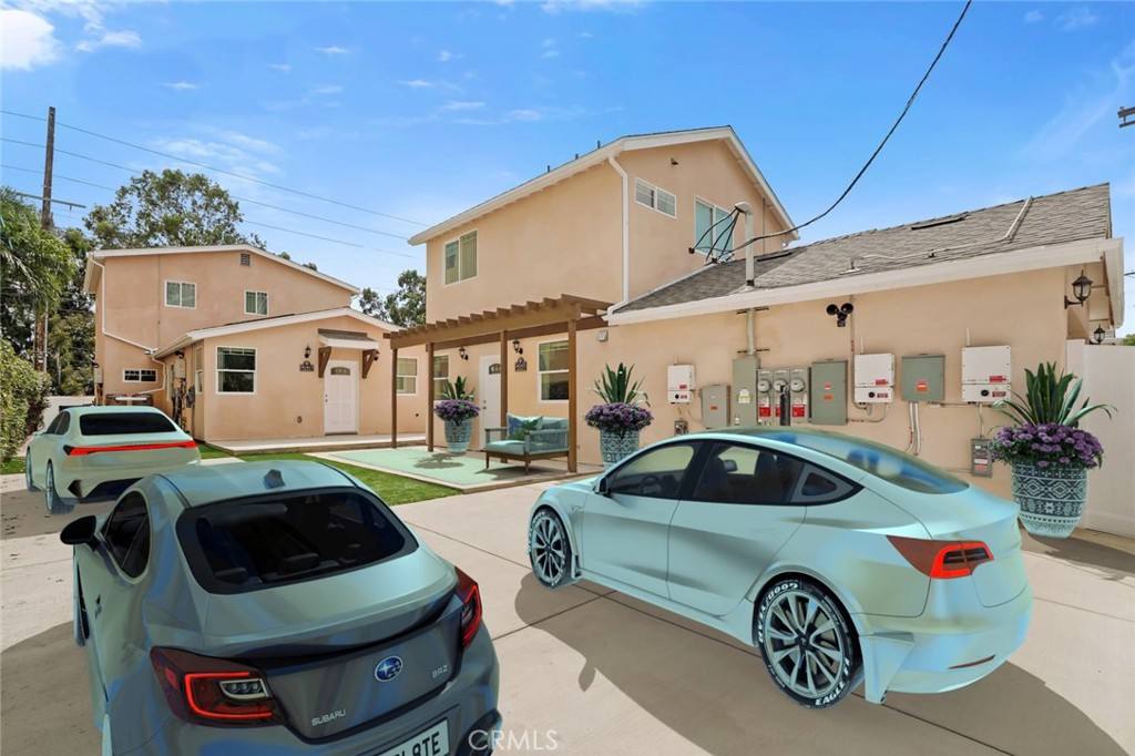 Townhouse for rent at 14241-2 Magnolia Blvd, Sherman Oaks, CA 91423
