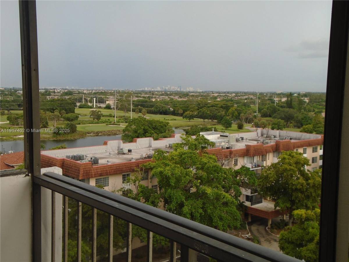 Condo for rent at 4174 Inverrary Dr #1004, Fort Lauderdale, FL 33319