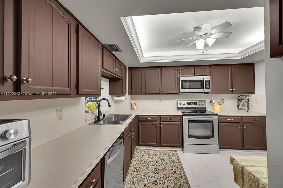 Condo for rent at 3200 Port Royale Dr N #1009, Fort Lauderdale, FL 33308