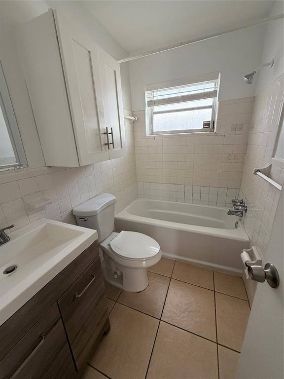 Apartment for rent at 237 SE Park St #237-2, Dania, FL 33004