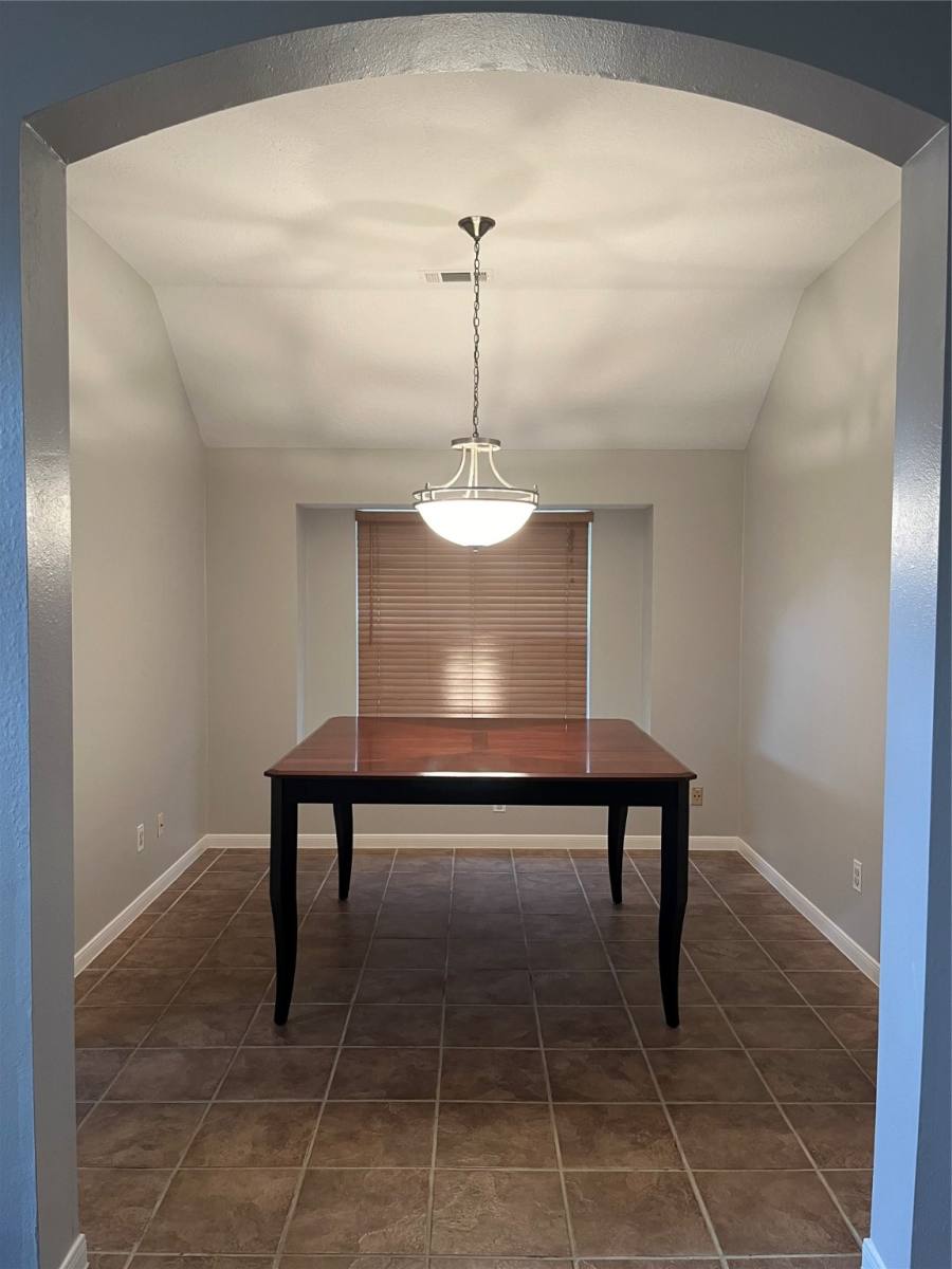Apartment for rent at 11302 Meadowchase Dr, Houston, TX 77065