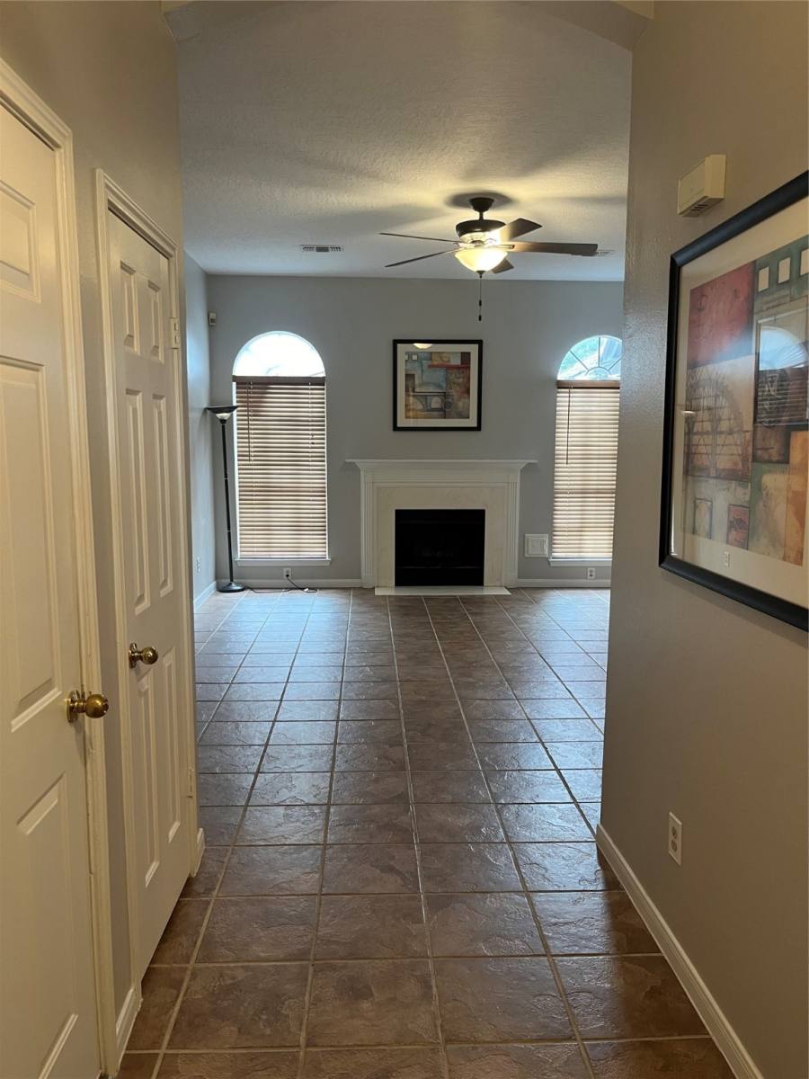 Apartment for rent at 11302 Meadowchase Dr, Houston, TX 77065