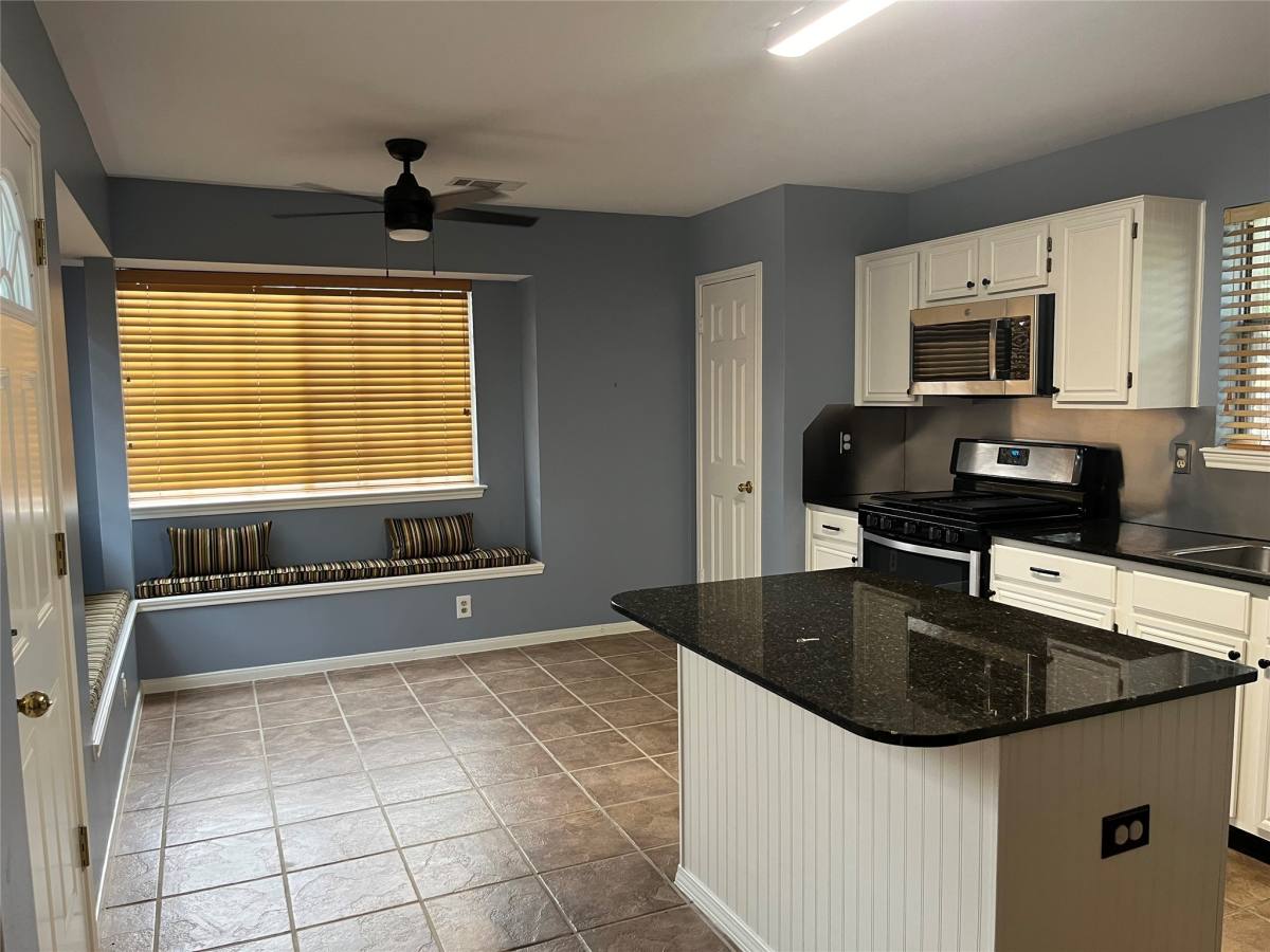 Apartment for rent at 11302 Meadowchase Dr, Houston, TX 77065