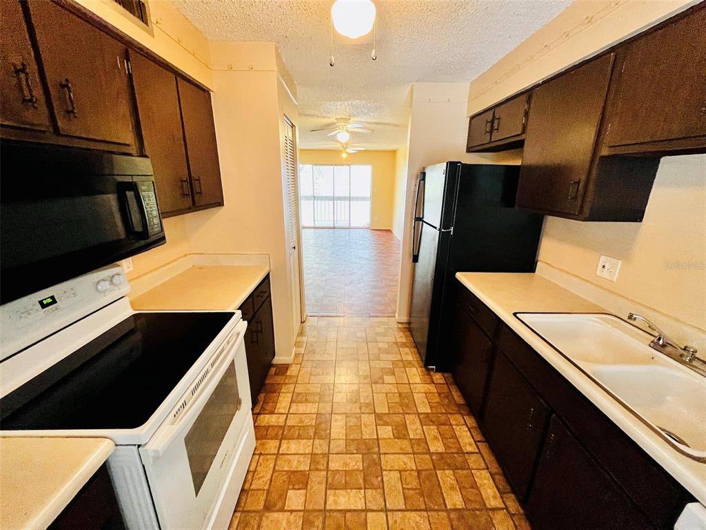 Apartment for rent at 7529 Pitch Pine Circle #7529D, Tampa, FL 33617
