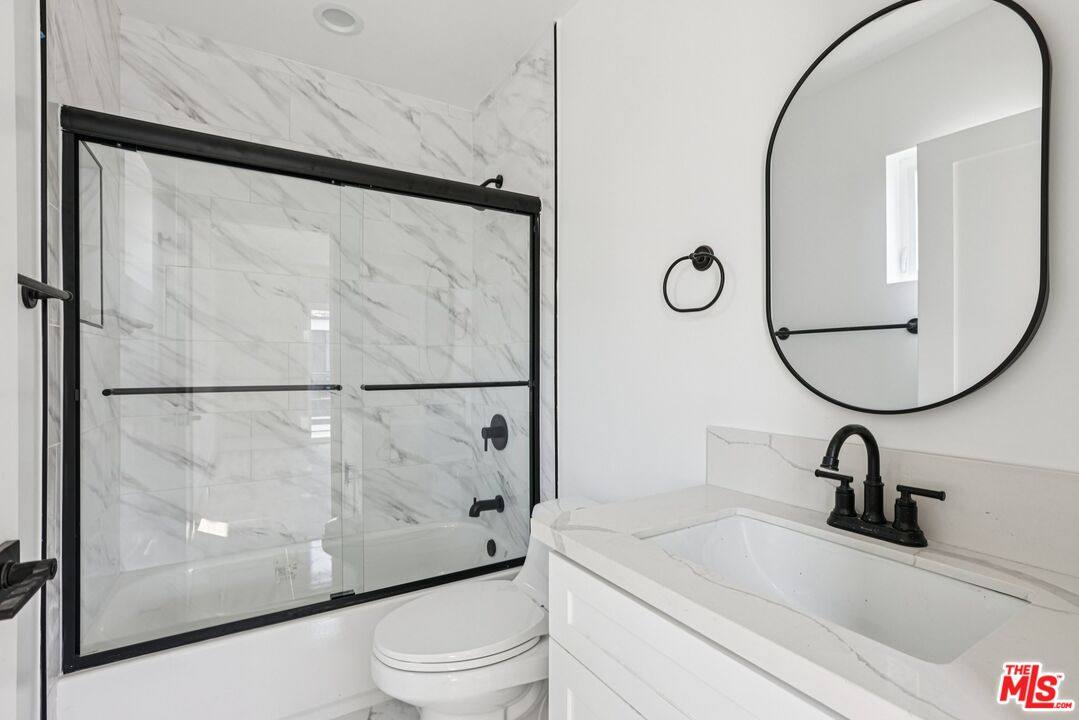 Apartment for rent at 2111 Holly Dr #2, Los Angeles, CA 90068