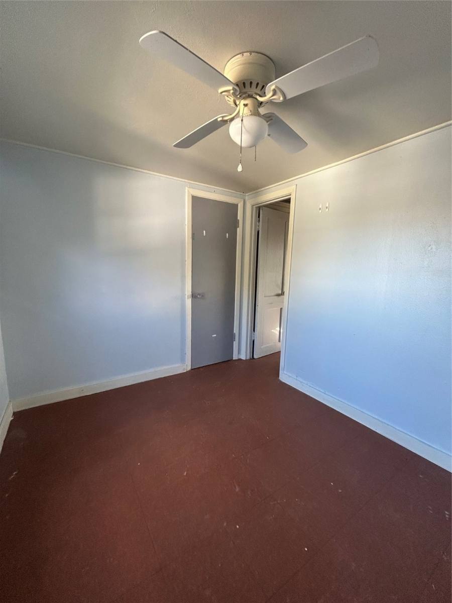 Apartment for rent at 1901 N Ave G #1, Freeport, TX 77541