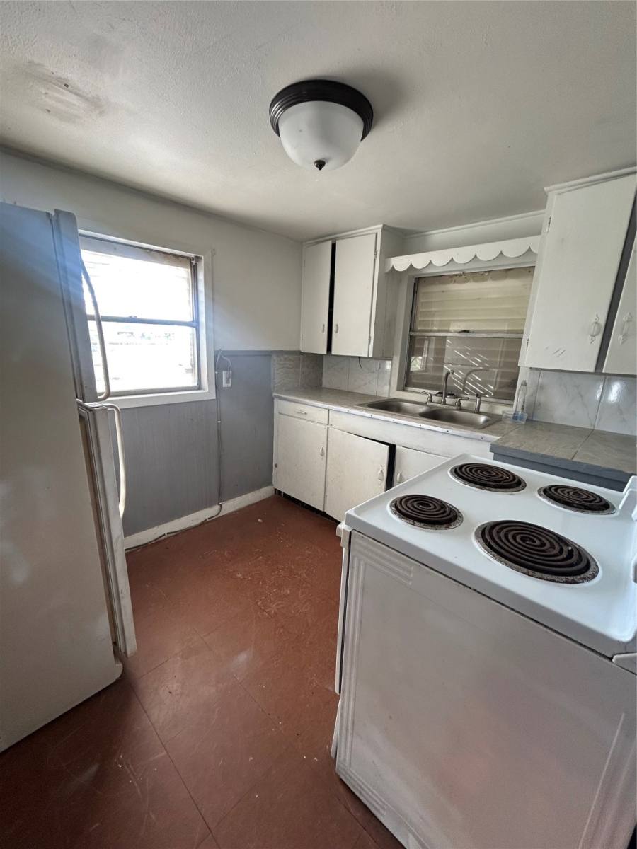 Apartment for rent at 1901 N Ave G #1, Freeport, TX 77541