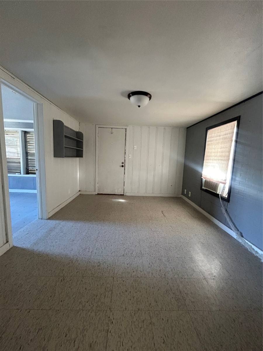 Apartment for rent at 1901 N Ave G #1, Freeport, TX 77541