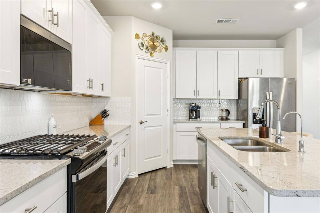 Apartment for rent at 1008 Edgehurst Dr, McKinney, TX 75071