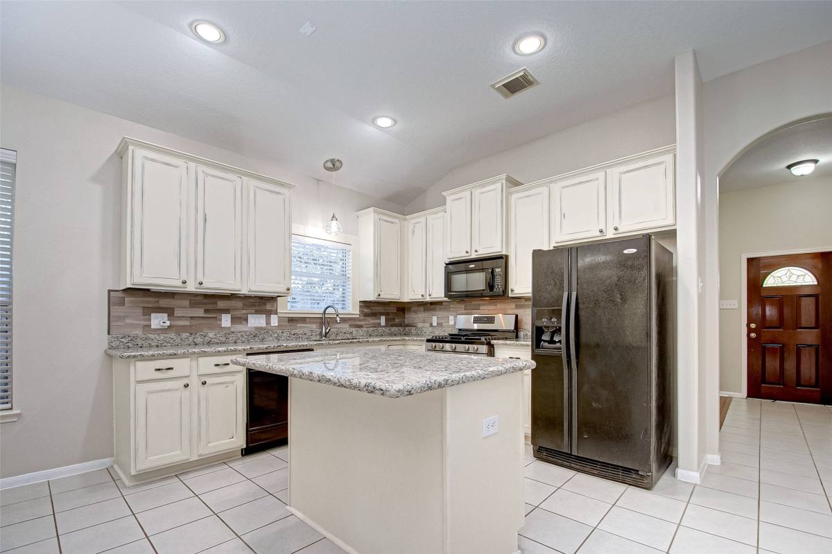 Apartment for rent at 26439 Richwood Oaks Dr, Katy, TX 77494