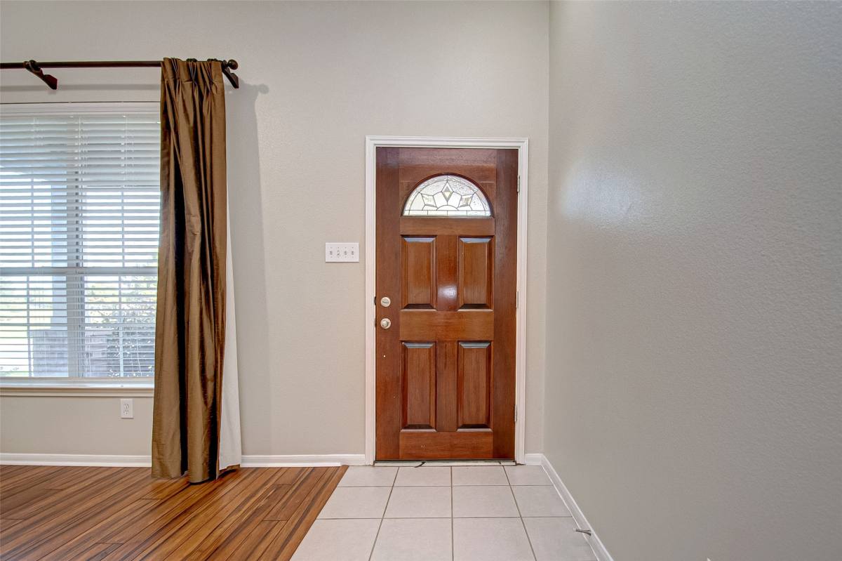 Apartment for rent at 26439 Richwood Oaks Dr, Katy, TX 77494