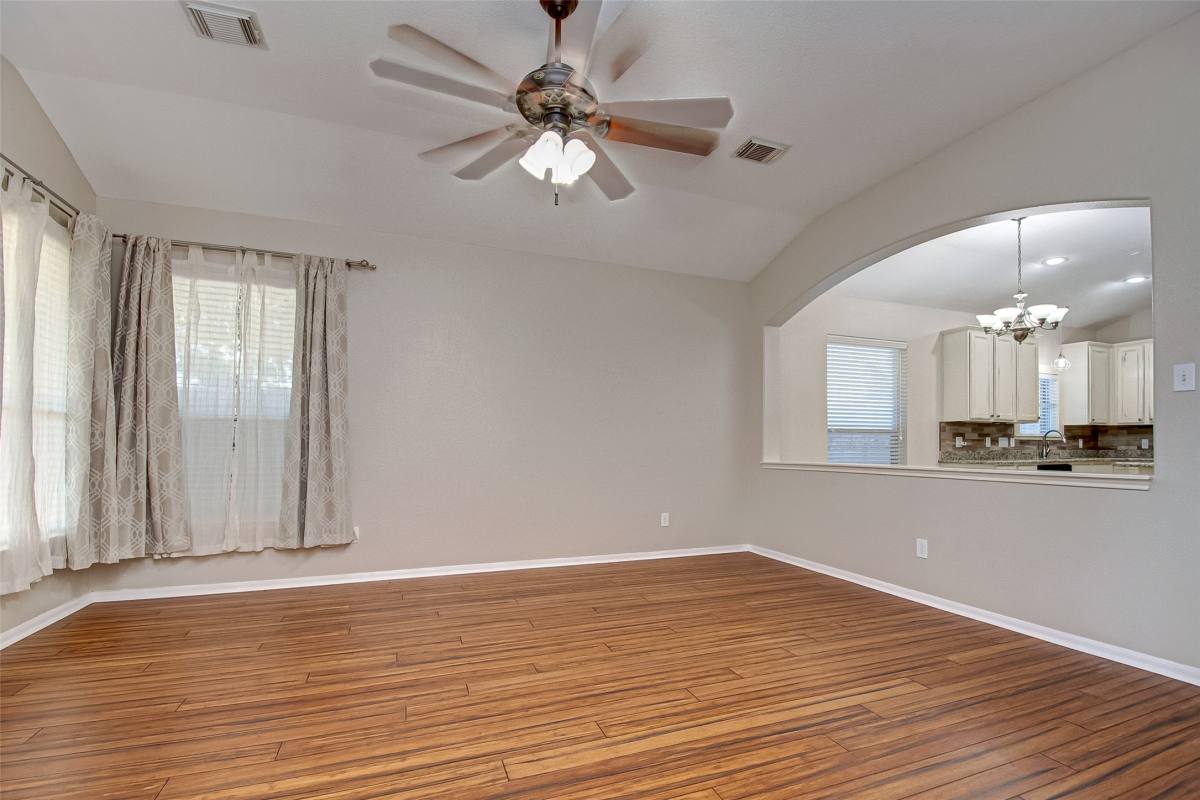 Apartment for rent at 26439 Richwood Oaks Dr, Katy, TX 77494