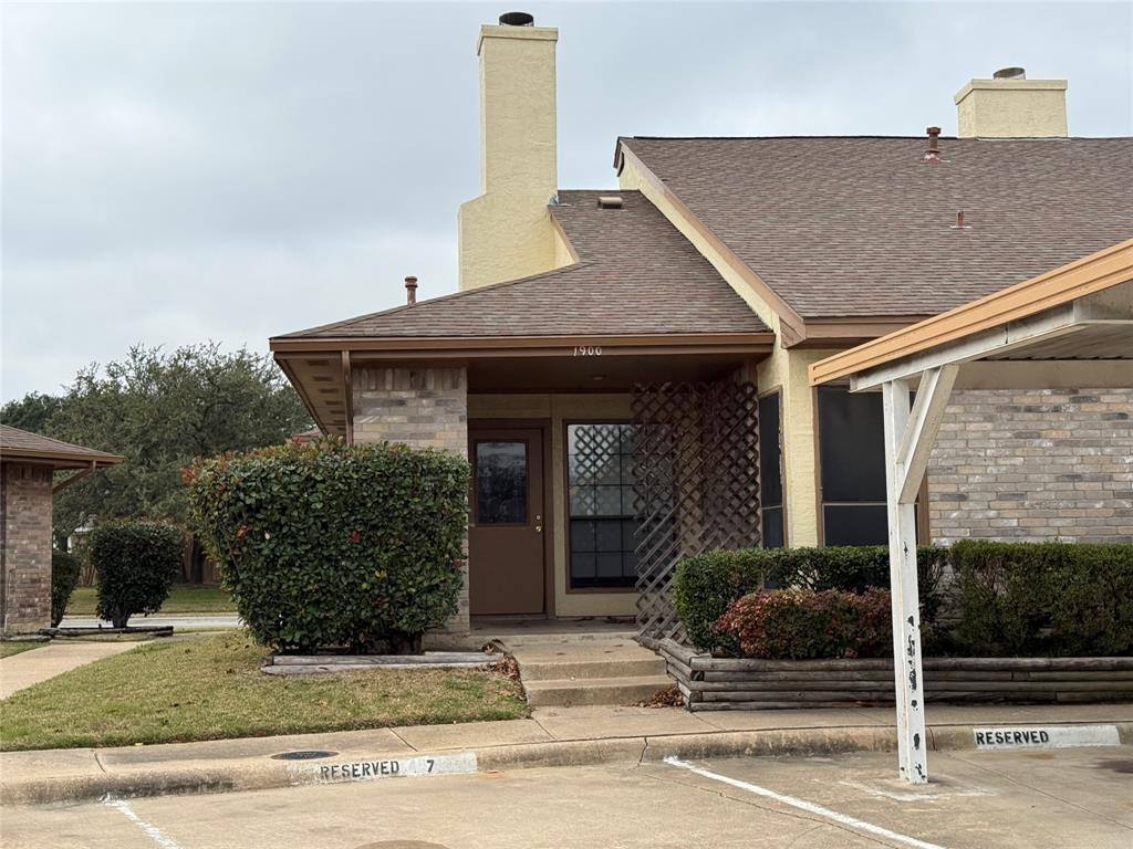 Townhouse for rent at 1842 Silverwood Lane, Plano, TX 75075