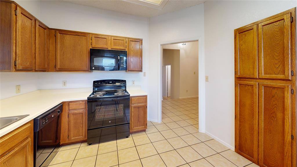 Townhouse for rent at 1842 Silverwood Lane, Plano, TX 75075