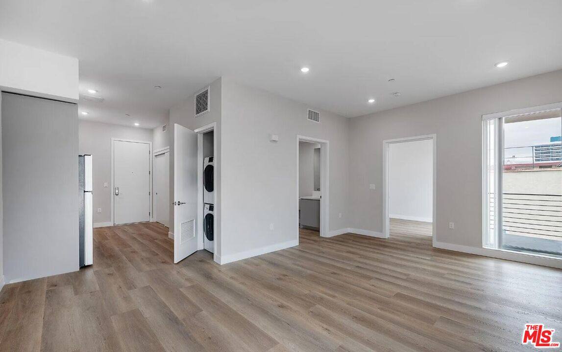 Apartment for rent at 825 S Coronado St #410, Los Angeles, CA 90057