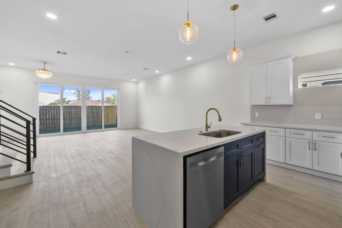 Apartment for rent at 3615 Dreyfus St, Houston, TX 77021