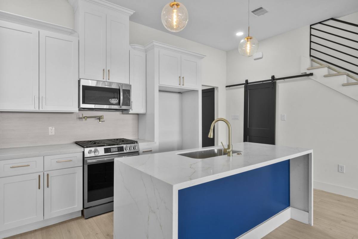 Apartment for rent at 3615 Dreyfus St, Houston, TX 77021