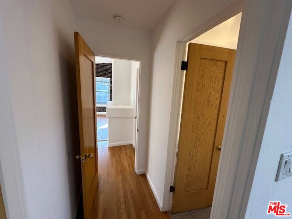 Apartment for rent at 361 S Detroit St #402, Los Angeles, CA 90036