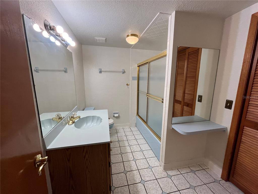 Apartment for rent at 6560 Timberlane Rd, Lake Wales, FL 33898