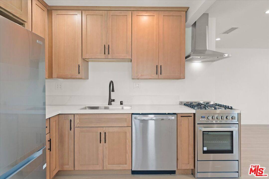 Apartment for rent at 702 Washington Blvd #702, Marina Del Rey, CA 90292