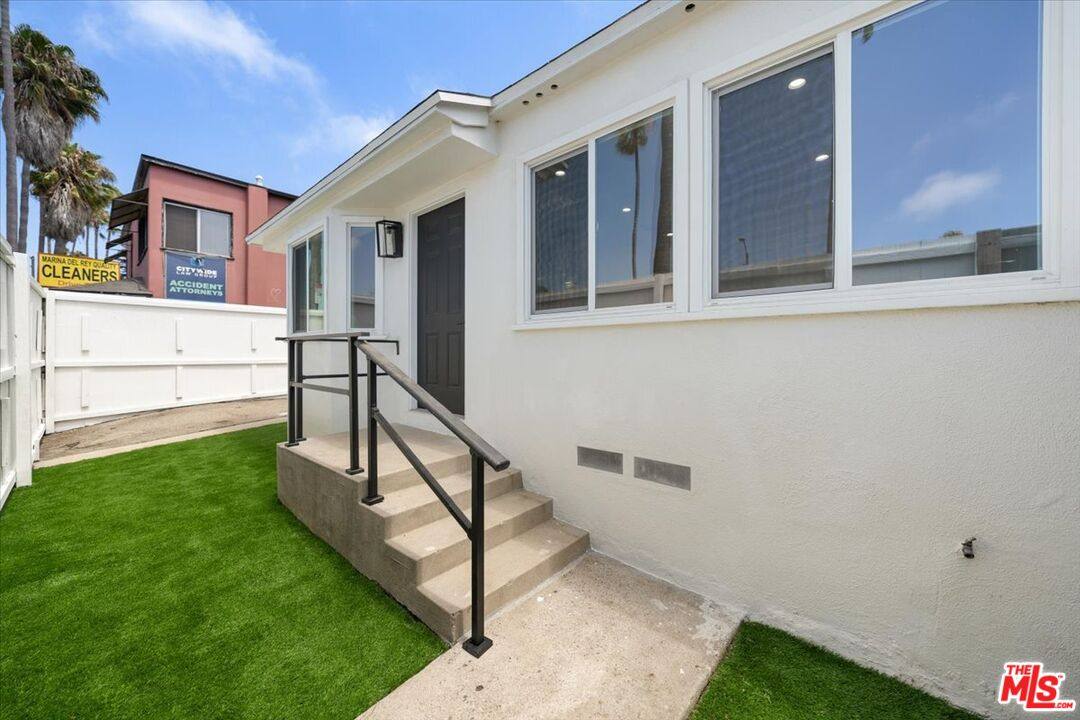 Apartment for rent at 702 Washington Blvd #702, Marina Del Rey, CA 90292