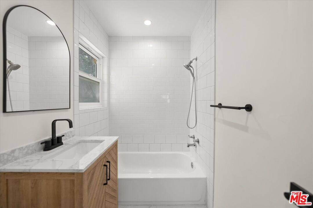 Apartment for rent at 702 Washington Blvd #702, Marina Del Rey, CA 90292