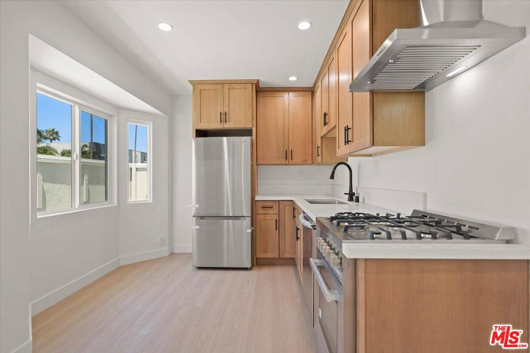 Apartment for rent at 702 Washington Blvd #702, Marina Del Rey, CA 90292