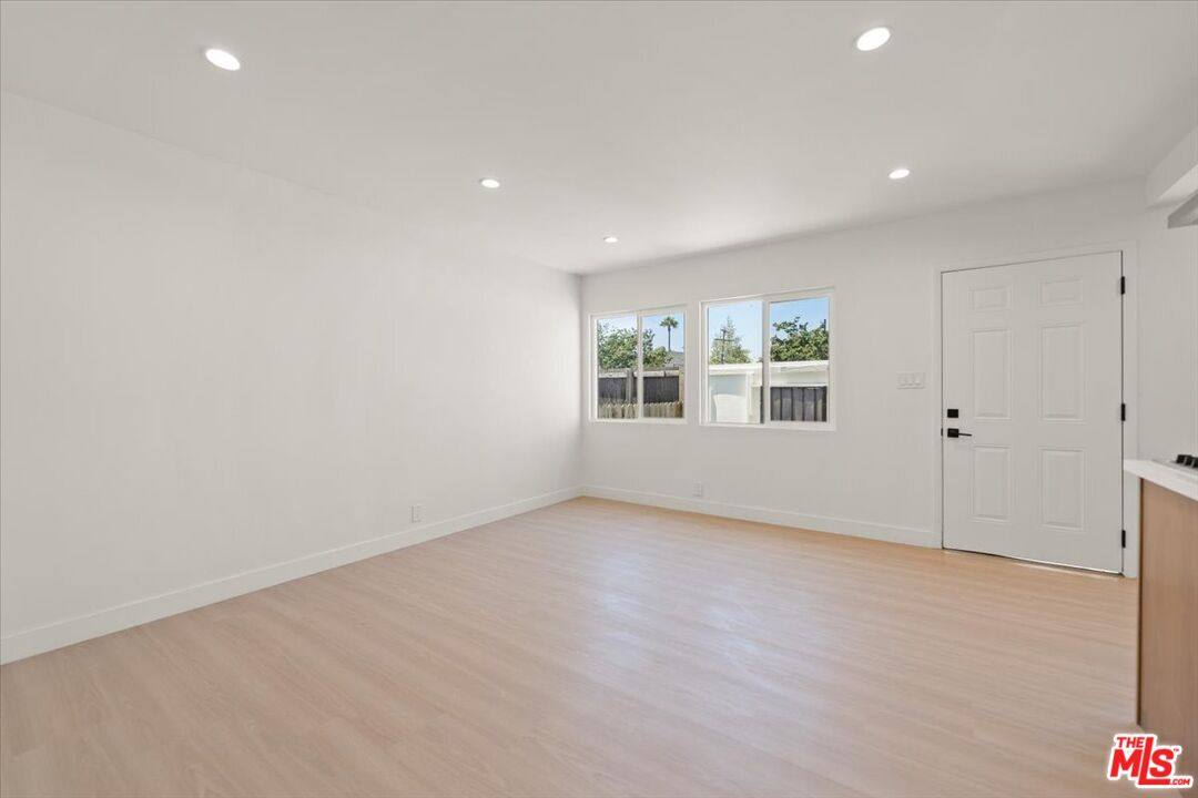Apartment for rent at 702 Washington Blvd #702, Marina Del Rey, CA 90292