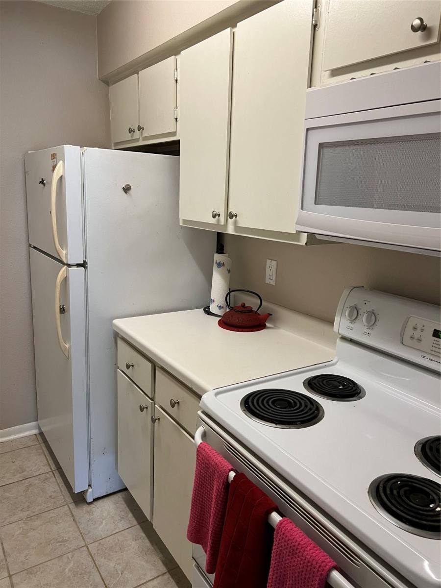 Condo for rent at 1900 Bay Area Blvd #243, Houston, TX 77058
