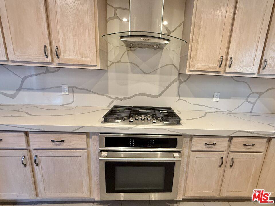 Apartment for rent at 2701 S Harcourt Ave, Los Angeles, CA 90016