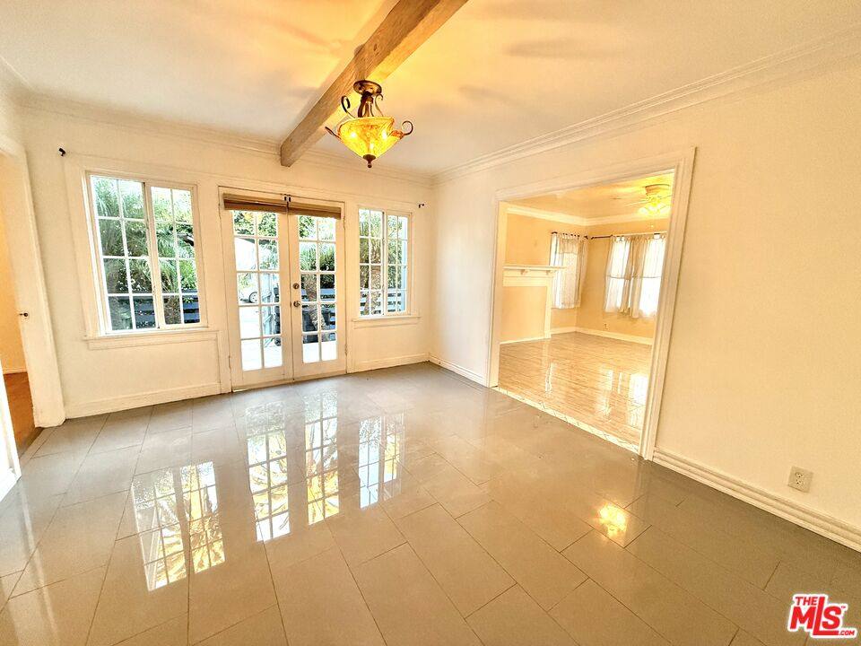 Apartment for rent at 2701 S Harcourt Ave, Los Angeles, CA 90016