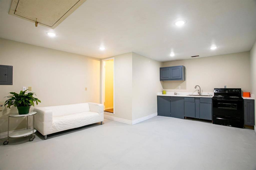 Apartment for rent at 7027 Alpha Rd #1, Dallas, TX 75240