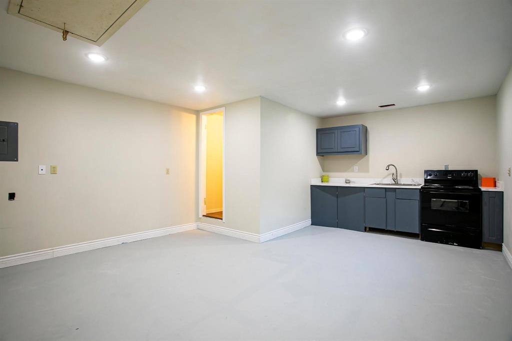 Apartment for rent at 7027 Alpha Rd #1, Dallas, TX 75240