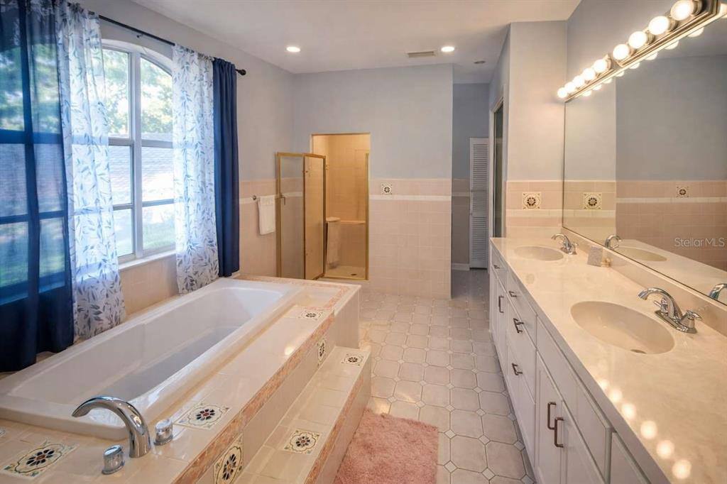Apartment for rent at 5116 E 122nd Ave, Tampa, FL 33617