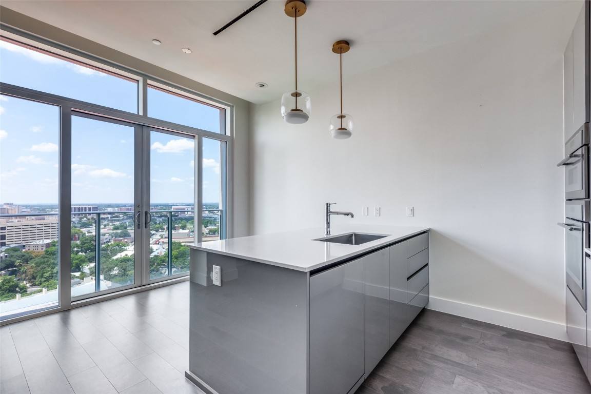 Condo for rent at 123 Lexington Ave #1408, San Antonio, TX 78205