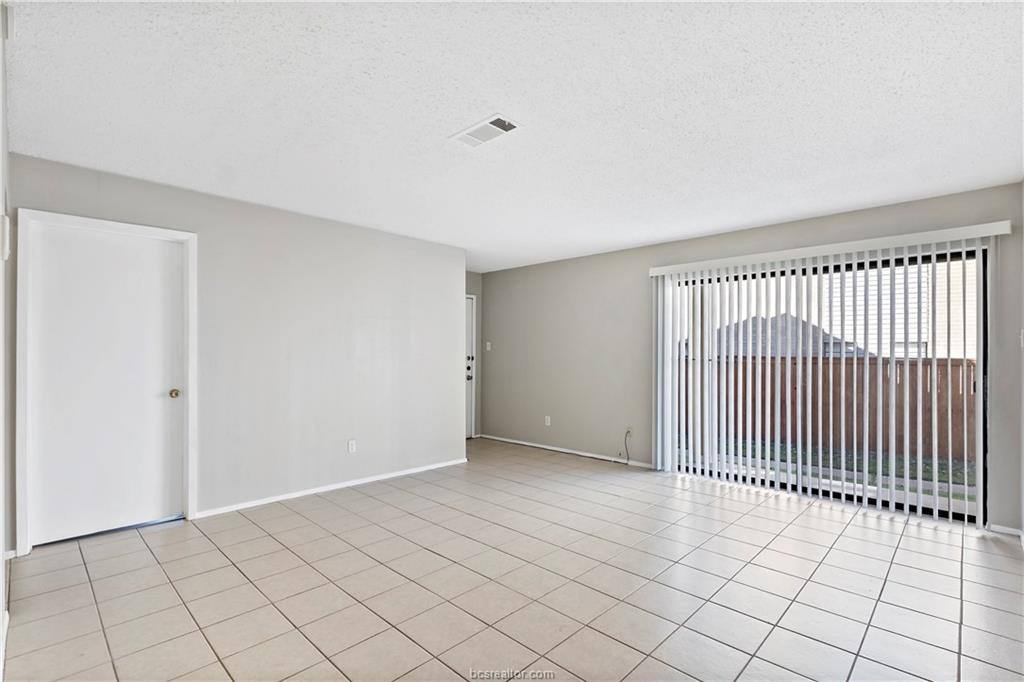 Apartment for rent at 1112 Autumn Circle #1112D, College Station, TX 77840