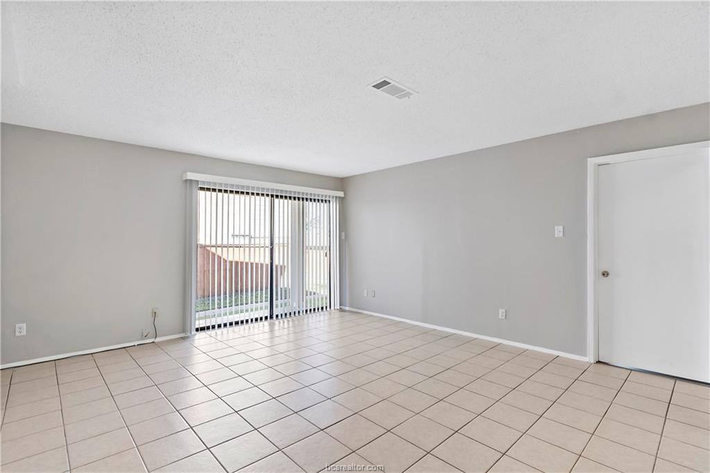 Apartment for rent at 1112 Autumn Circle #1112D, College Station, TX 77840