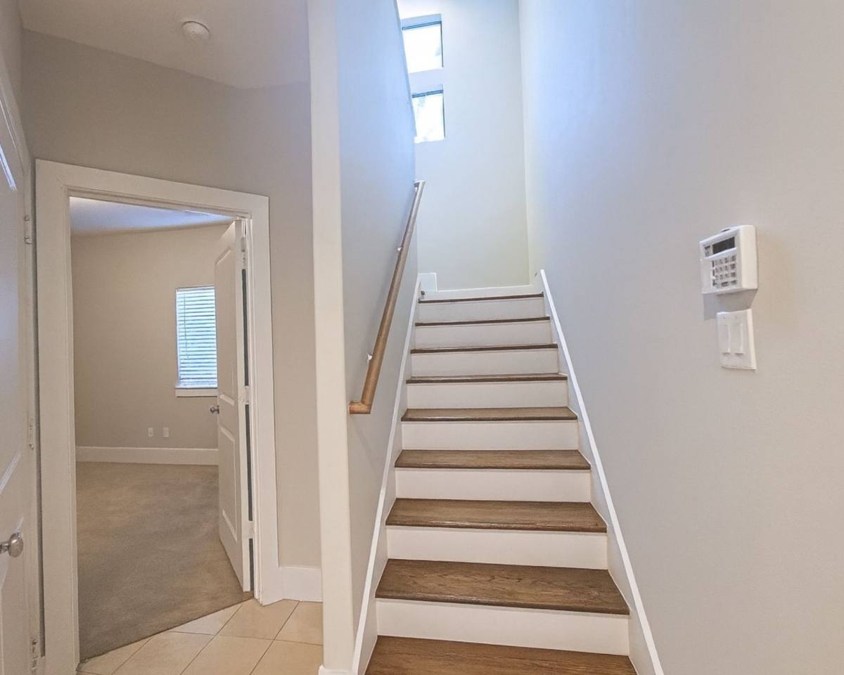 Townhouse for rent at 404 Parker St #404, Houston, TX 77007