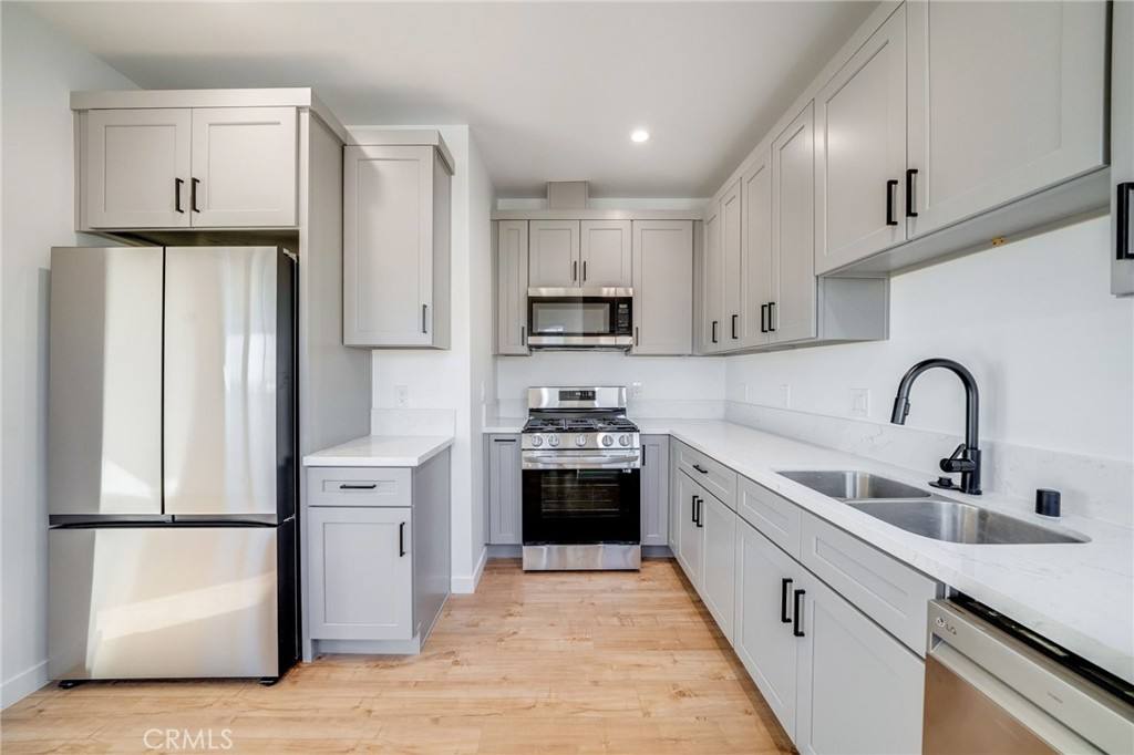 Apartment for rent at 3261 City Terrace Dr #32611 4, Los Angeles, CA 90063
