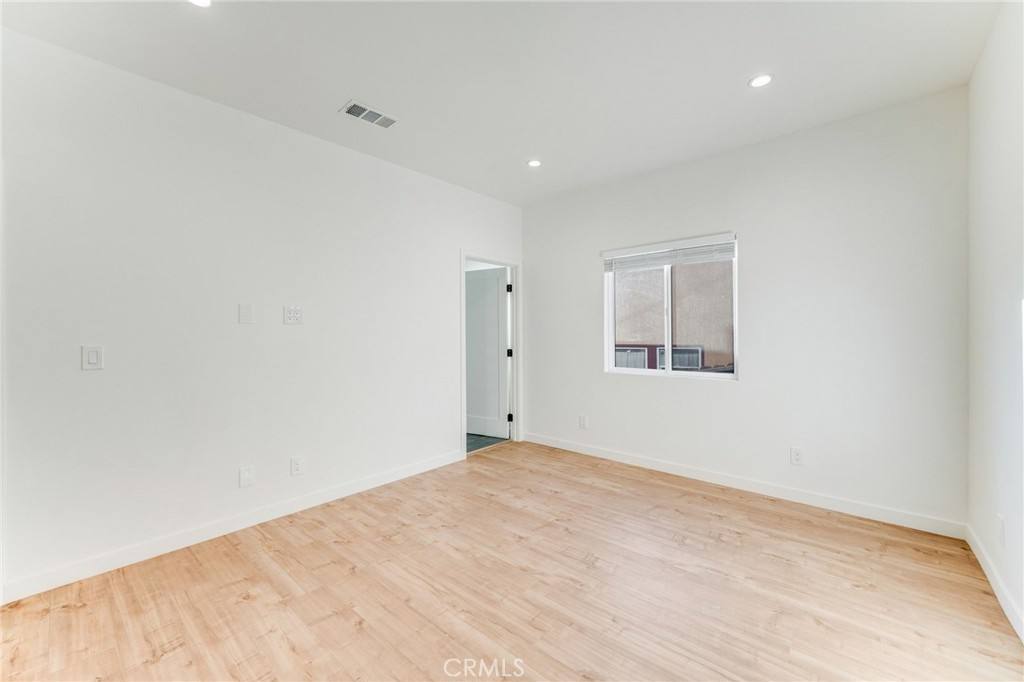 Apartment for rent at 3261 City Terrace Dr #32611 4, Los Angeles, CA 90063